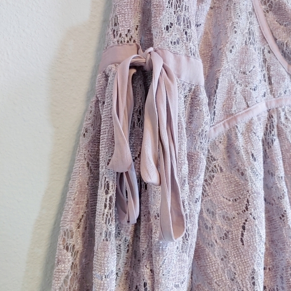 Free People Ruby Mauve Crochet Lace Boho Victorian Mini Dress Sz XS Fairycore - Picture 4 of 9